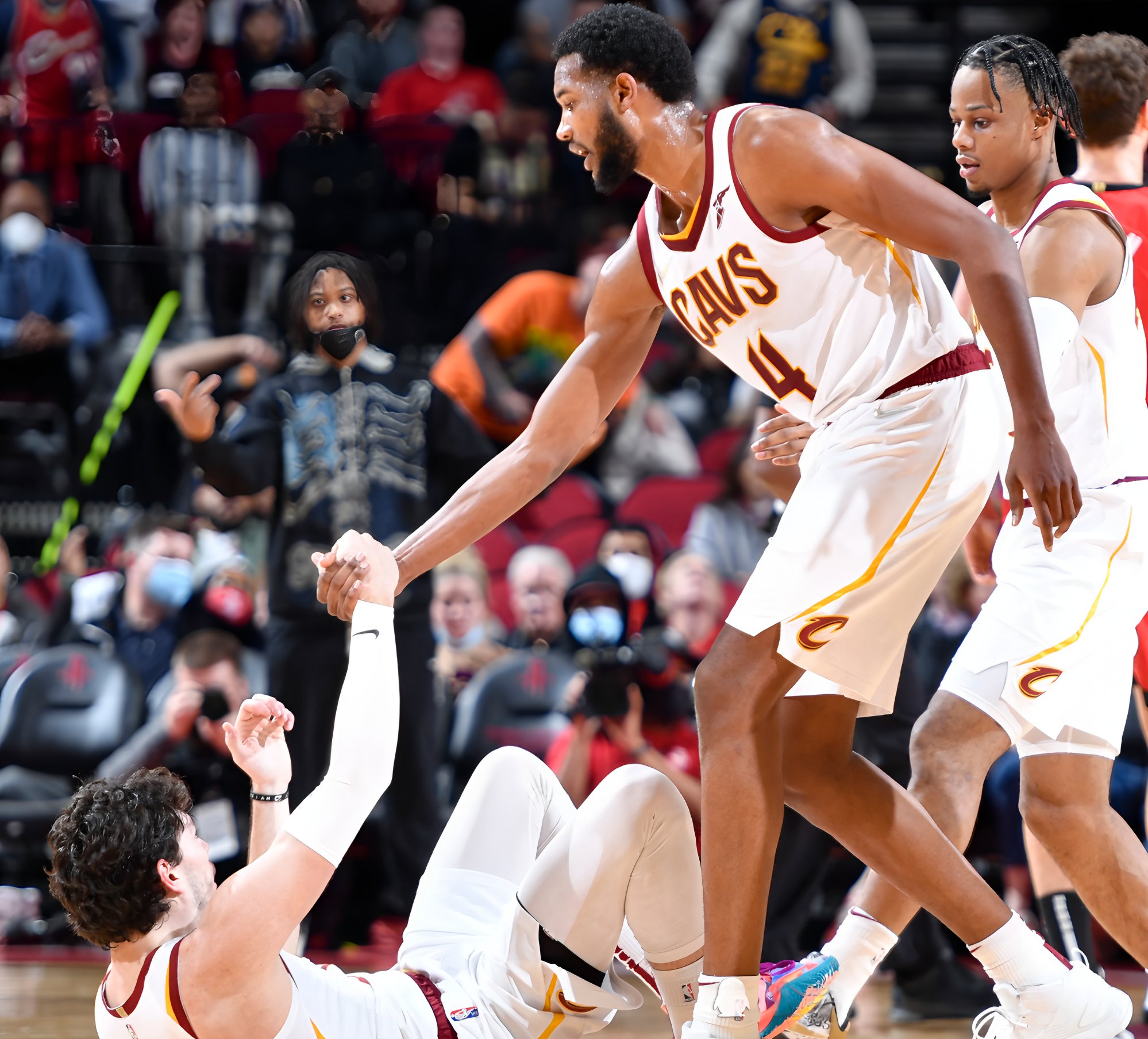 多米下载地址-火箭打脸哈登